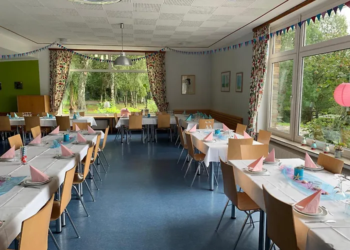 Schullandheim Kronenburg Gmbh *